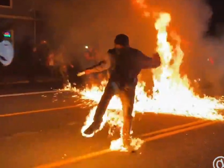 VIDEO: Antifans set own man on fire with bomb thrown at Portland police