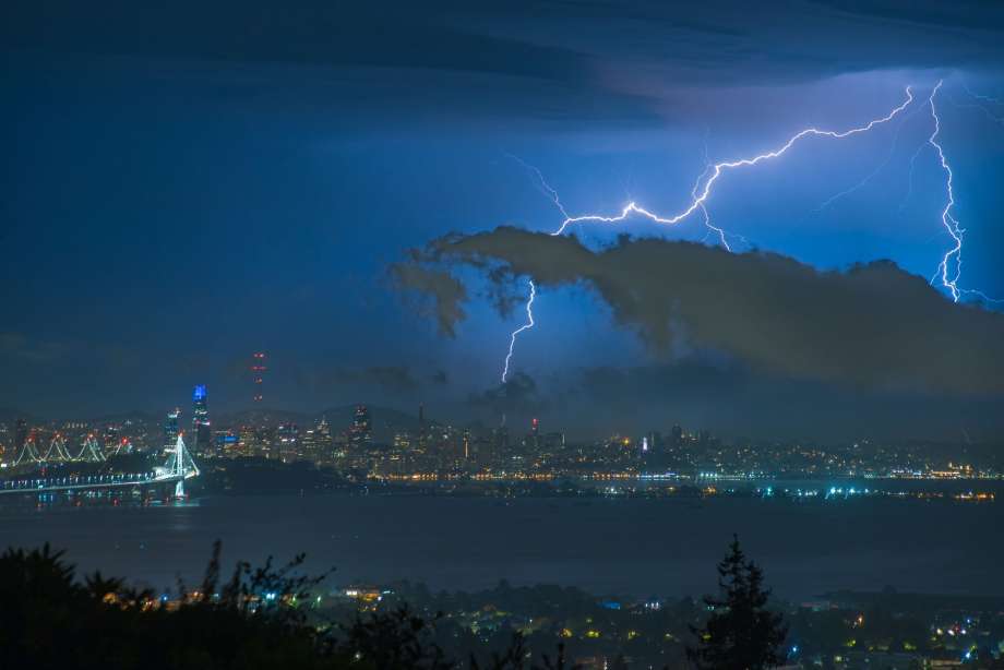 Freak ‘nonstop lightning’ torches Bay Area